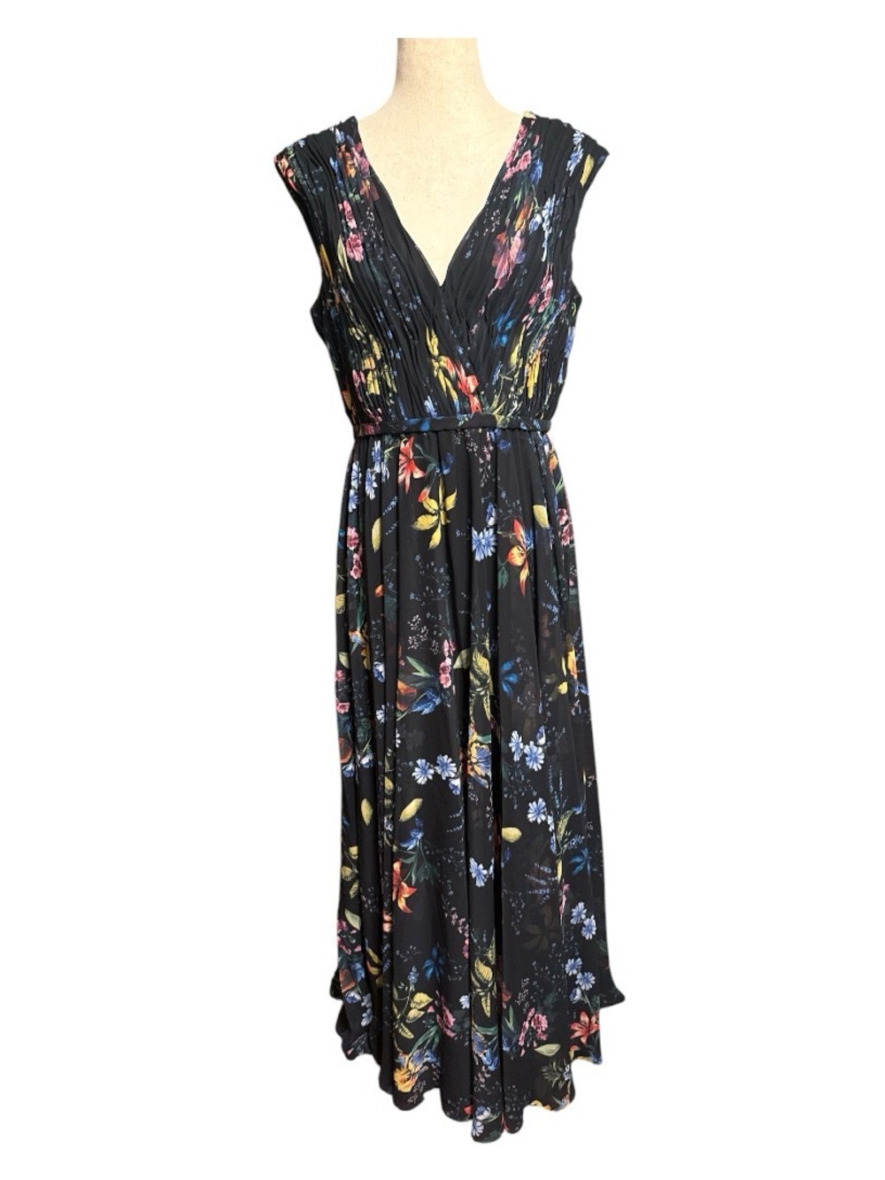 Mac Duggal Pleated Floral A-line Evening Gown - Picture 3 of 5